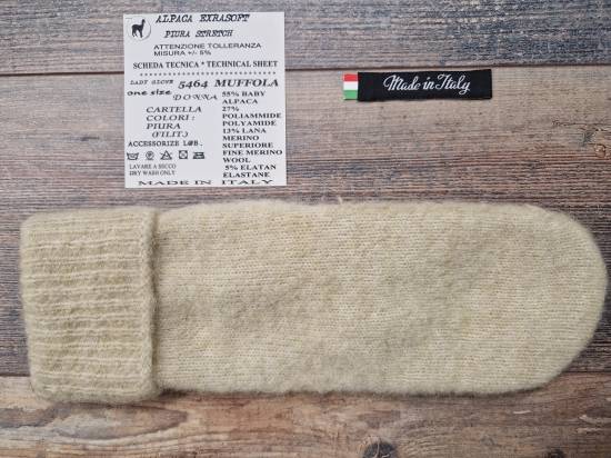 Lady Muffler in Stretch Yarn